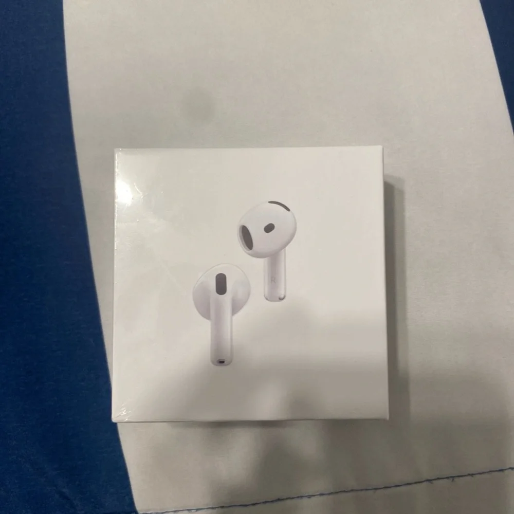 Wireless Earbuds - White